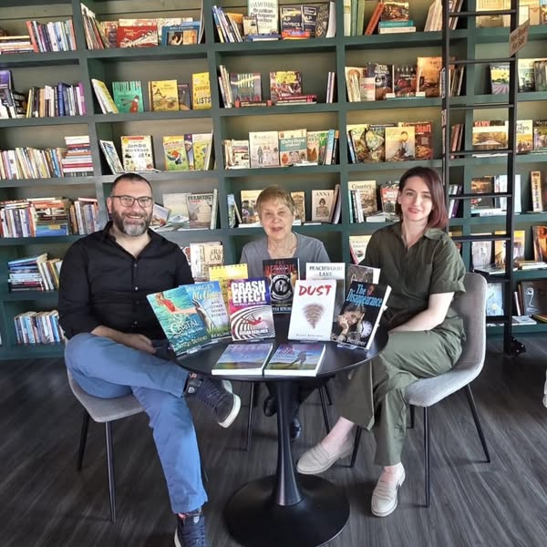 Libri - Anita and Berat